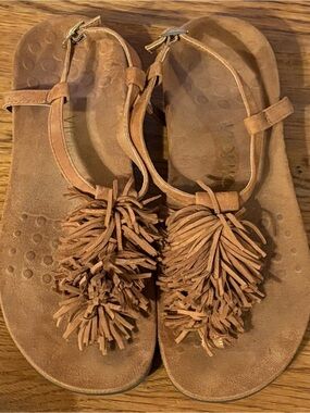 Vionic Orthaheel Rest Sosha Brown Suede Thong Ankle Strap Tassel Sandal Sz 8